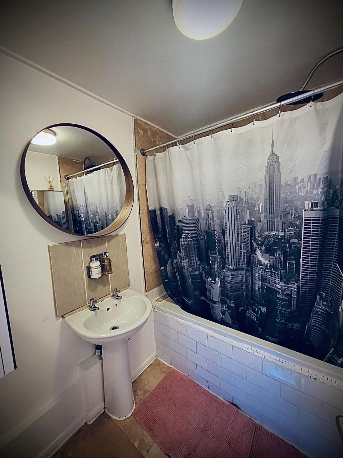 R1 Superking Sized Bed & 65" Tv On The Wall In Clapham Apartment Лондон Екстериор снимка