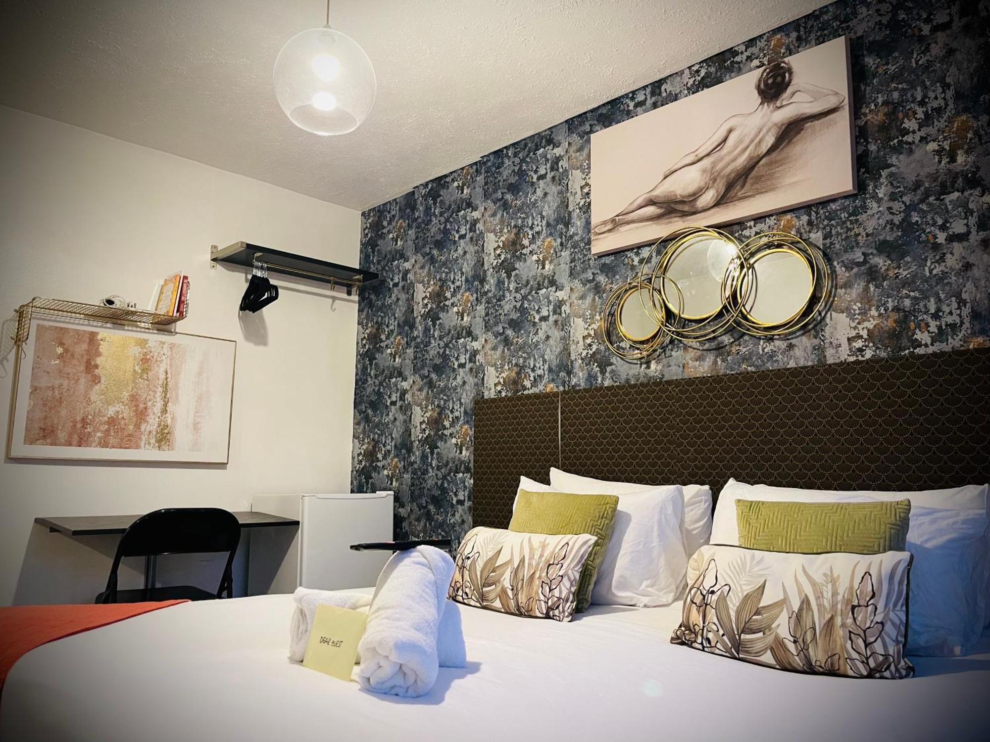 R1 Superking Sized Bed & 65" Tv On The Wall In Clapham Apartment Лондон Екстериор снимка