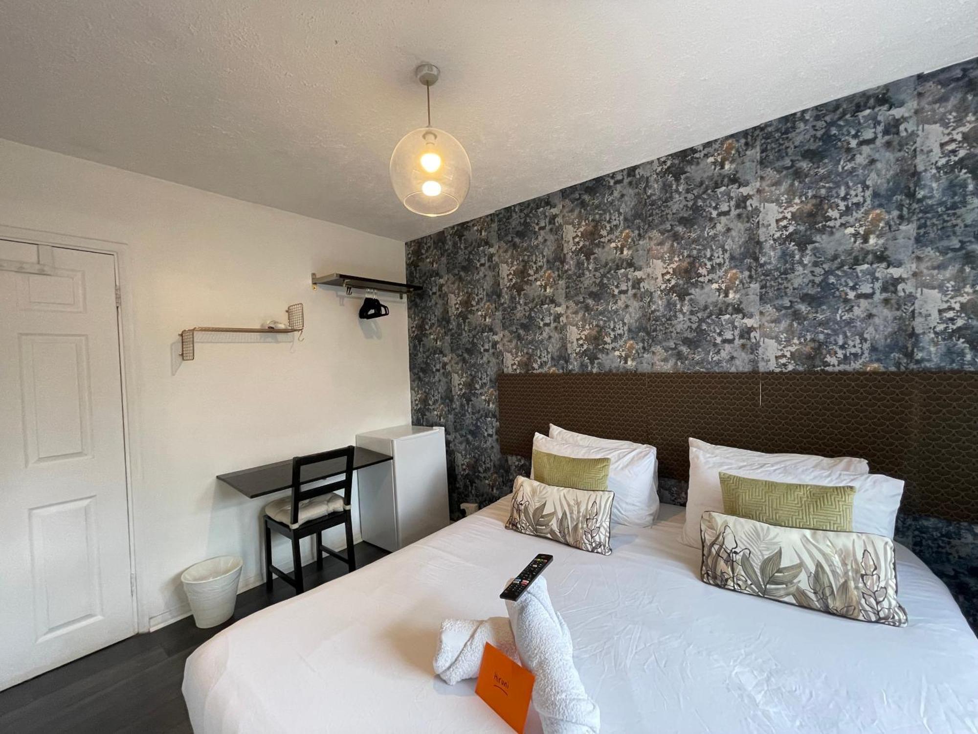 R1 Superking Sized Bed & 65" Tv On The Wall In Clapham Apartment Лондон Екстериор снимка